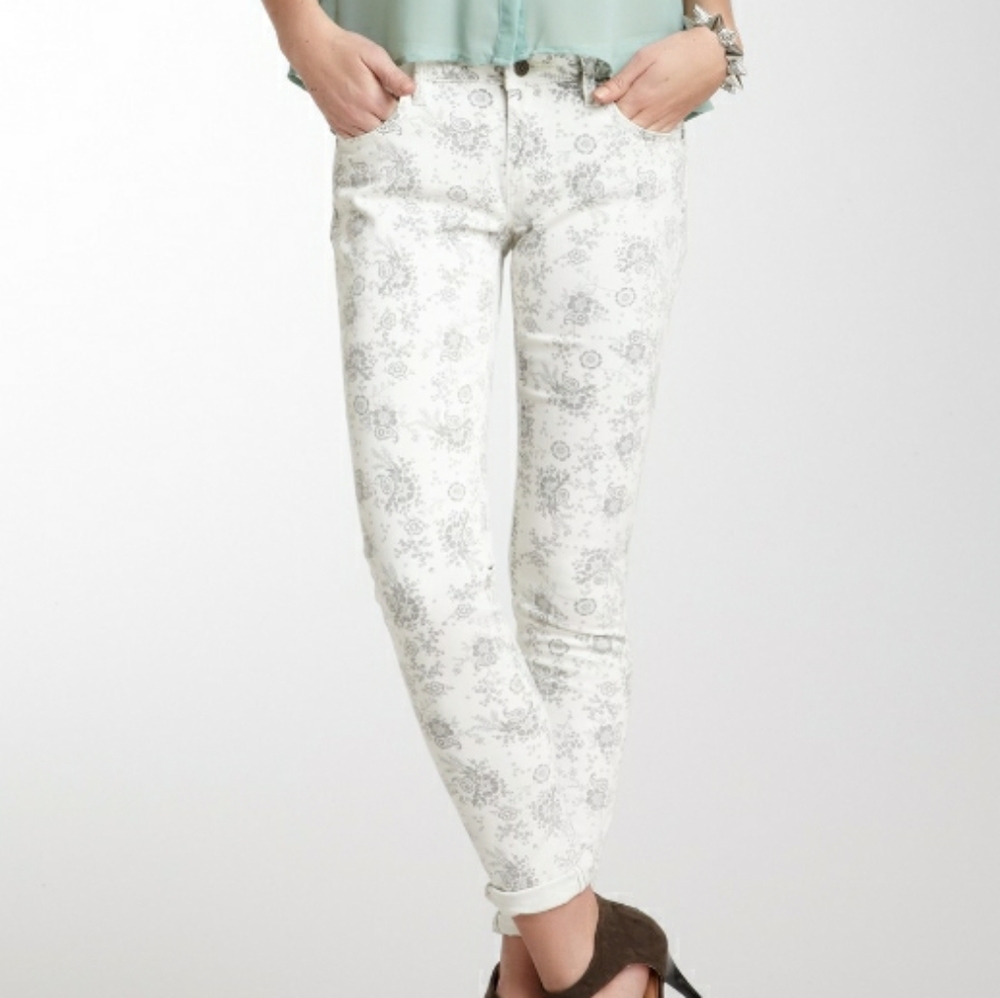 Vigoss EUC The Jagger super skinny paisley jean